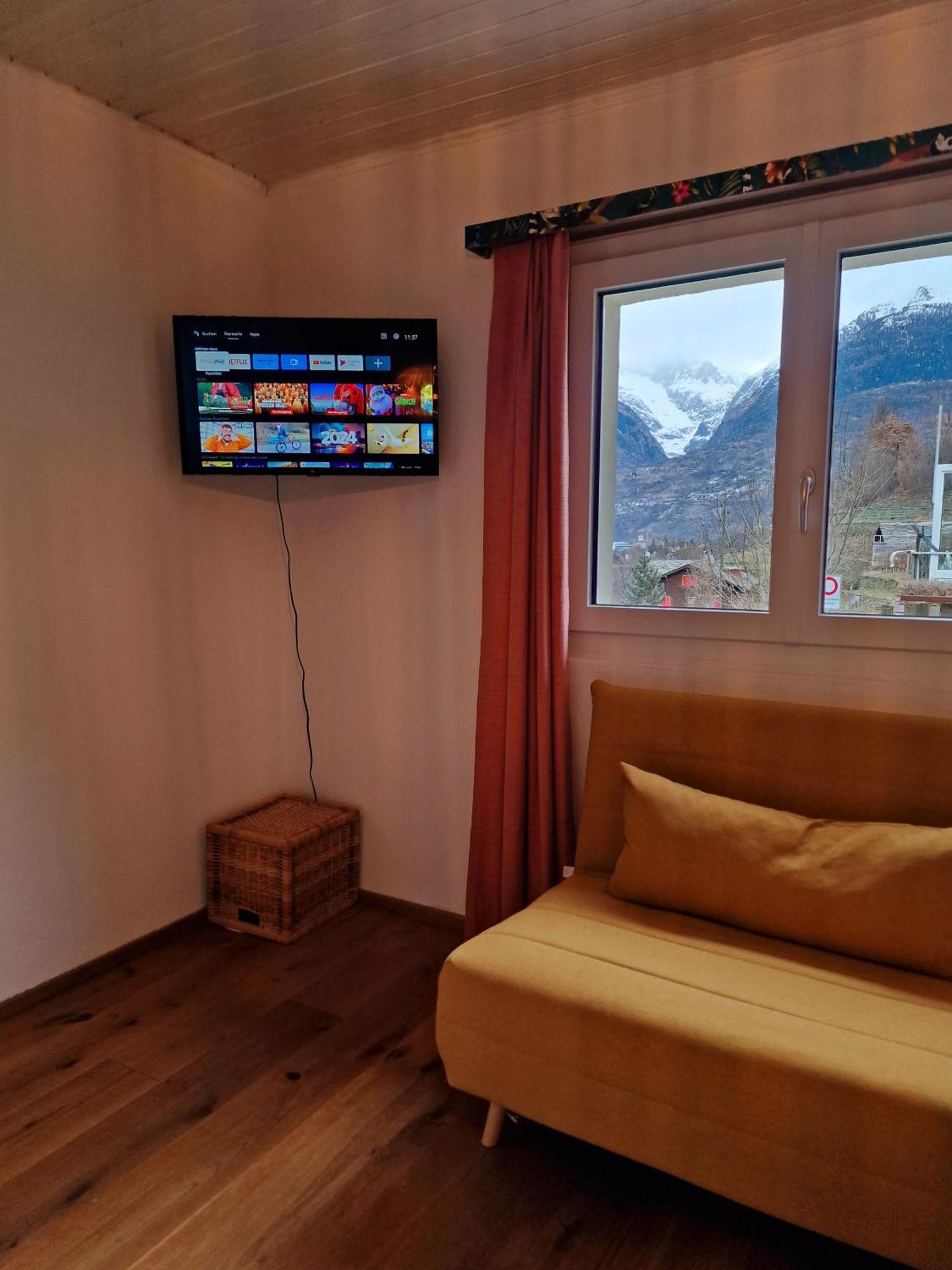 Kunstplanet Im Herzen Der Alpen Am Planetenweg Visp Bagian luar foto